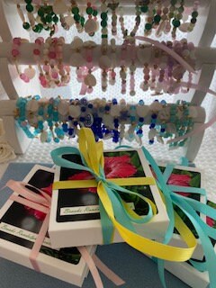 Pink Parakeet Friendship Bracelet: Pink & Green Glass Beads, Ceramic Green & Gold Birds.