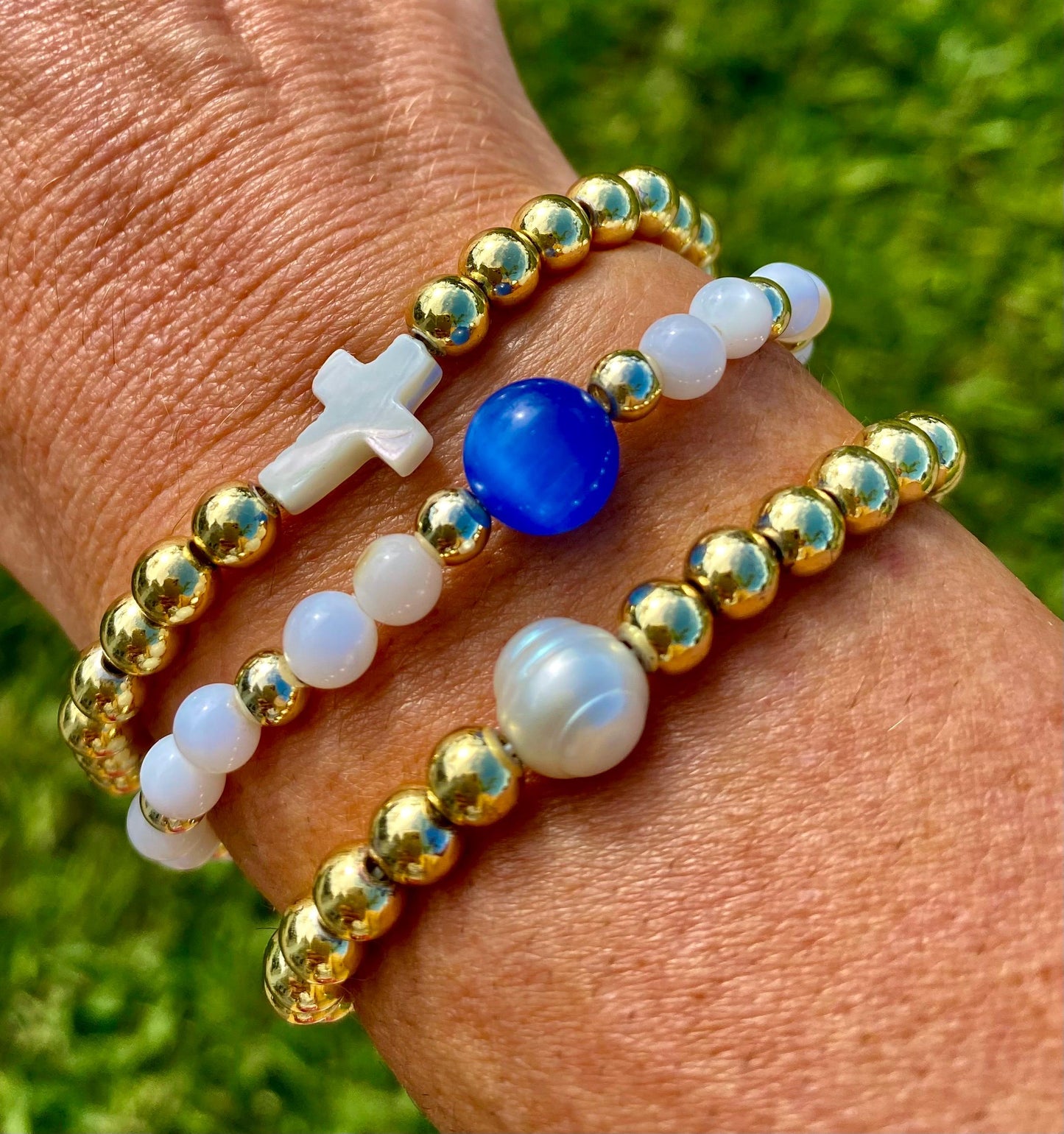 White Shell Beaded Bracelet: 14K Gold Filled, Center 10mm Blue Cats Eye Stone.