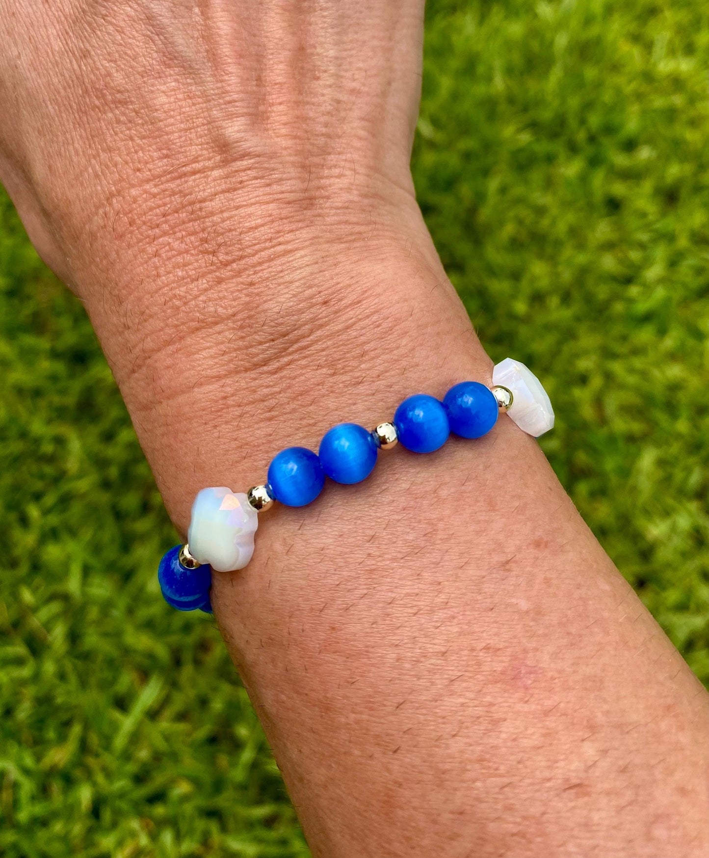 Blue Sapphire Gemstone Beaded Bracelet: 14K Gold Filled, Glass Clover Charms.